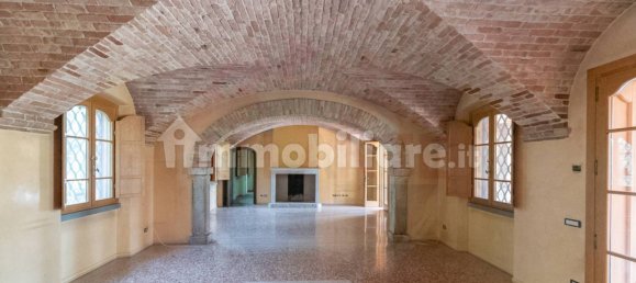 Дом с 8 спальнями в Кьяри, Италия № 121602 50