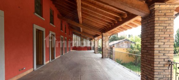 Дом с 8 спальнями в Кьяри, Италия № 121602 19