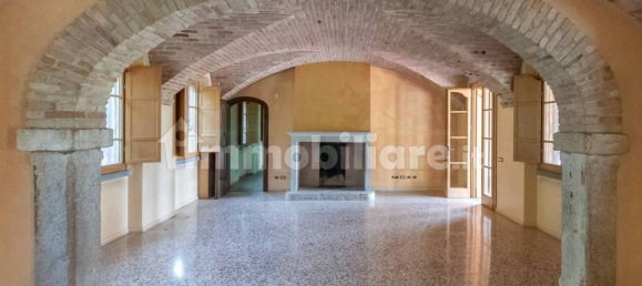 Дом с 8 спальнями в Кьяри, Италия № 121602 2