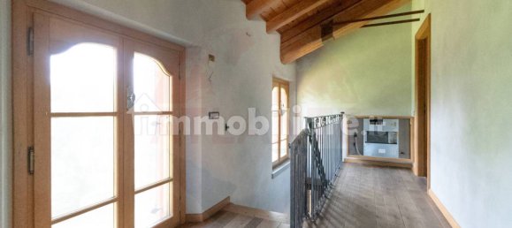 Дом с 8 спальнями в Кьяри, Италия № 121602 42