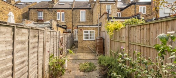 2 bedrooms House in East Sheen, United Kingdom No. 8960 4