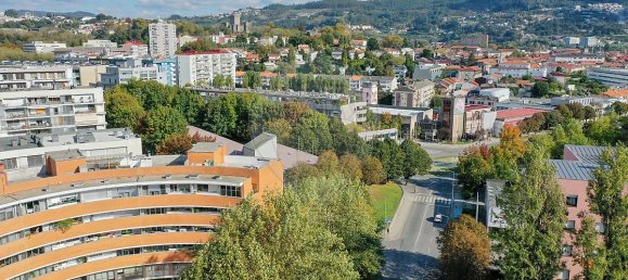 5 bedrooms Apartment in Guimaraes, Portugal No. 33676 2