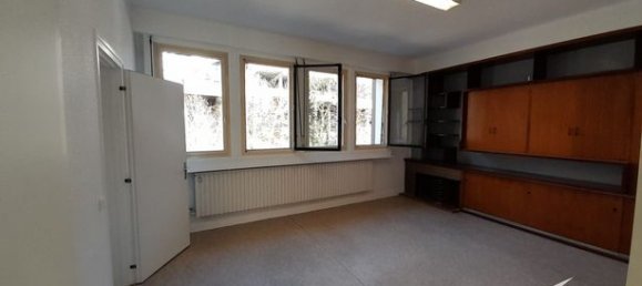 242m² Office in Tulle, France No. 312661 10