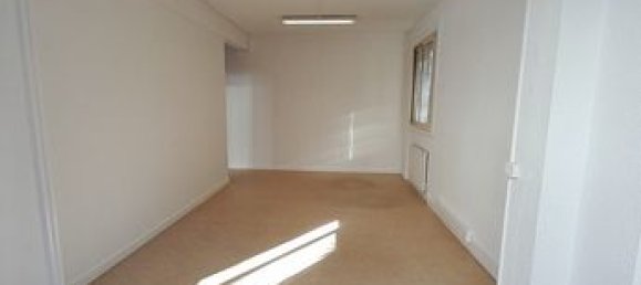 242m² Office in Tulle, France No. 312661 6