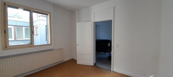 242m² Office in Tulle, France No. 312661 12