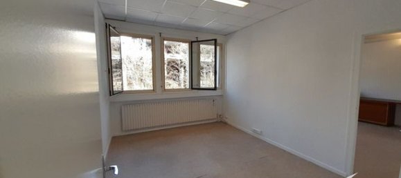 242m² Office in Tulle, France No. 312661 9