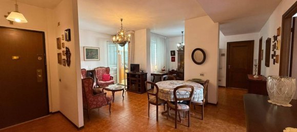 Apartamento T3 em Taranto, Italy N.º 342299 2