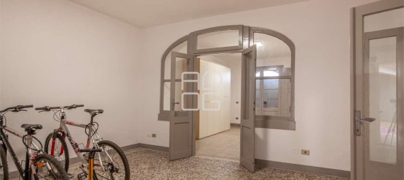 4 Schlafzimmer Haus in San Felice del Benaco, Italy, Nr. 78690 2