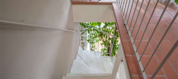 4 Schlafzimmer Haus in San Felice del Benaco, Italy, Nr. 78690 13