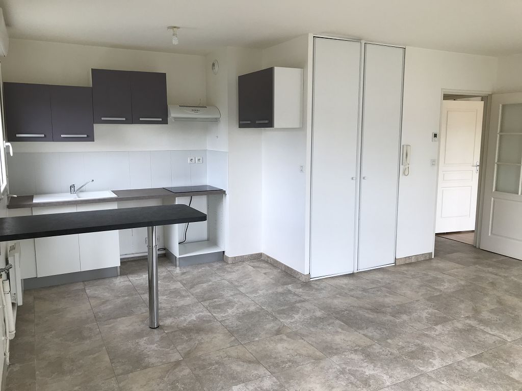 Квартира с 1 спальней в Оливе, Франция № 70115