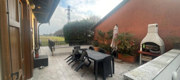 3 bedrooms Villa in Villa Cortese, Italy No. 8985 6