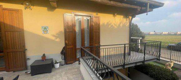 3 bedrooms Villa in Villa Cortese, Italy No. 8985 4