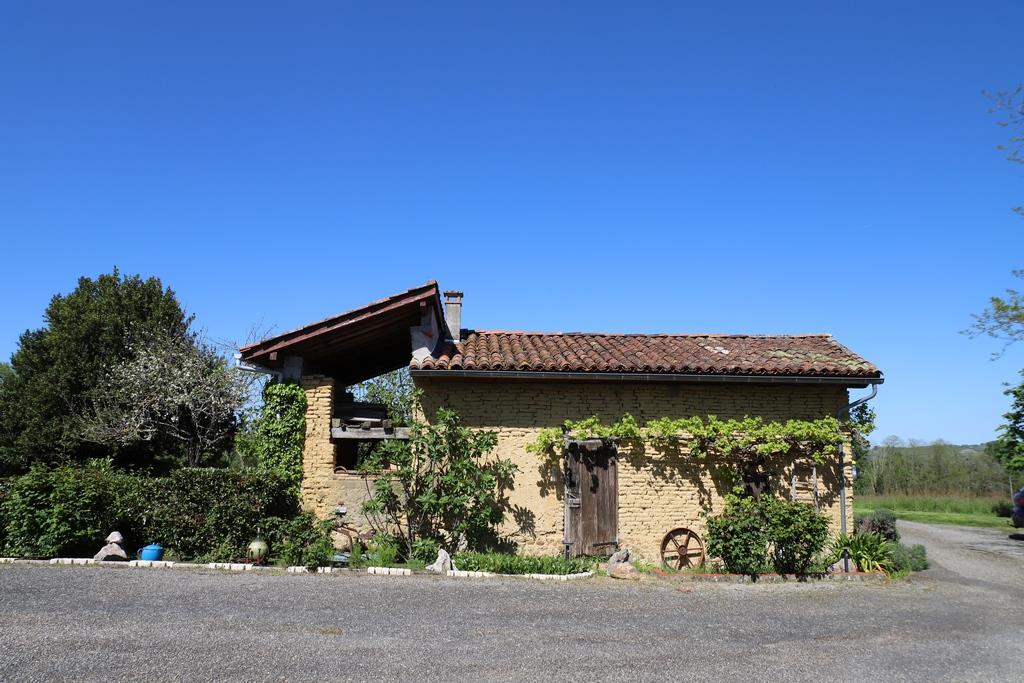 4 bedrooms House in Pamiers, France No. 360849