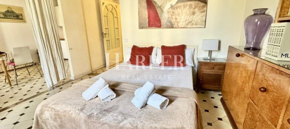 3 bedrooms Apartment in Eixample, Spain No. 190321 3