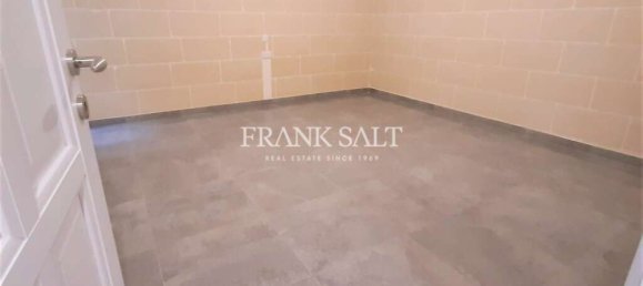 Apartamento de 3 dormitorios en Fontana, Malta No. 5861 22