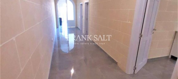 Apartamento de 3 dormitorios en Fontana, Malta No. 5861 5