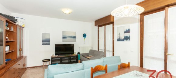 Квартира с 2 комнатами в Традате, Италия № 283231 7