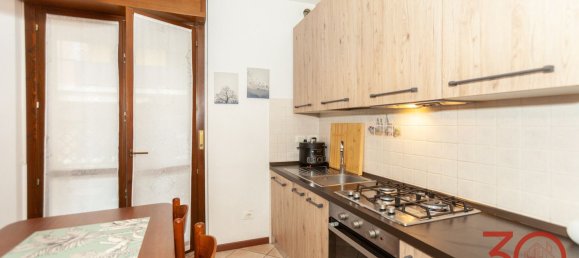 Квартира с 2 комнатами в Традате, Италия № 283231 20