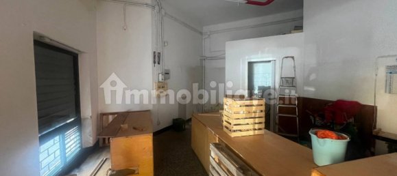 1-Zimmer Gewerbliche Immobilie in Genoa, Italy, Nr. 329983 5