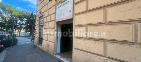 1-Zimmer Gewerbliche Immobilie in Genoa, Italy, Nr. 329983 2