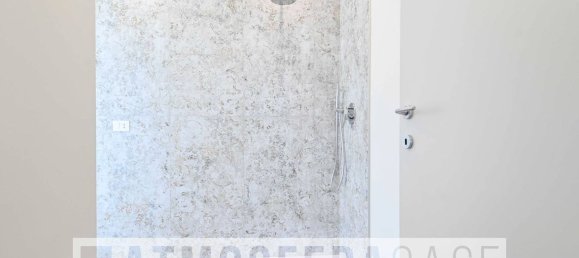 3 rooms Apartment in Bergamo, Italy No. 276492 14