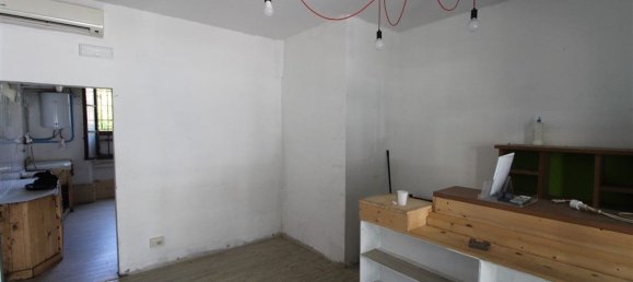 2 rooms Commercial property in Florence, Italy No. 151325 9