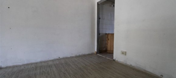 2 rooms Commercial property in Florence, Italy No. 151325 4