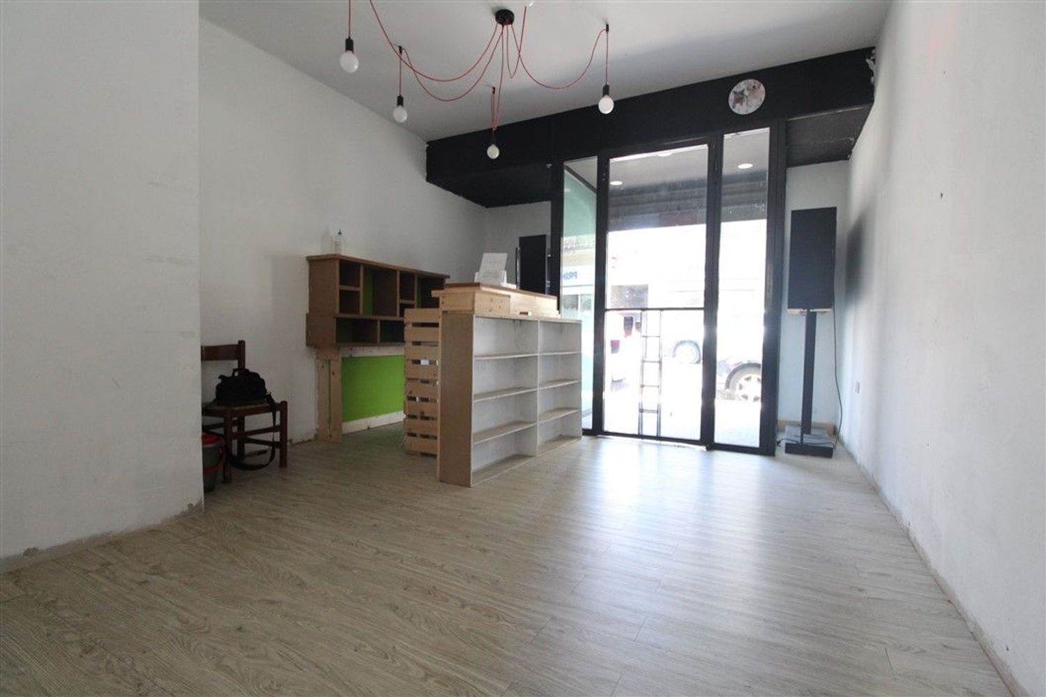 2 rooms Commercial property in Florence, Italy No. 151325