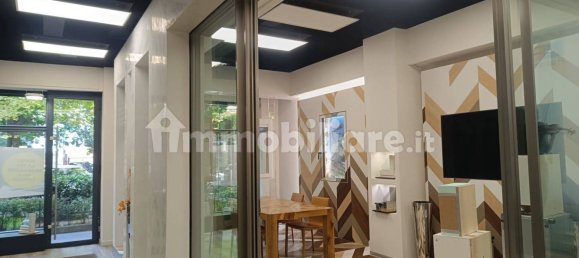 Imóvel comercial em Turin, Italy 270 m² N.º 375271 3