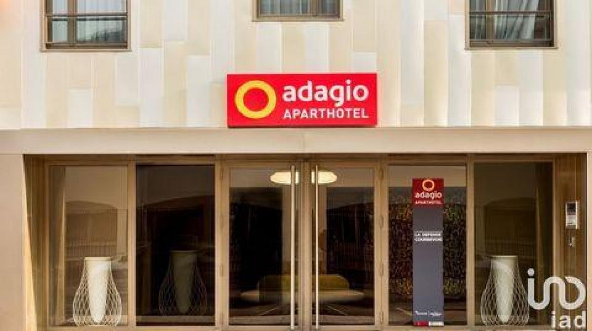 Estudio en el condominio en Puteaux, France No. 37883