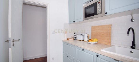 2 bedrooms Apartment in Lisbon, Portugal No. 10682 4