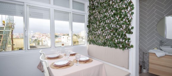 2 bedrooms Apartment in Lisbon, Portugal No. 10682 2