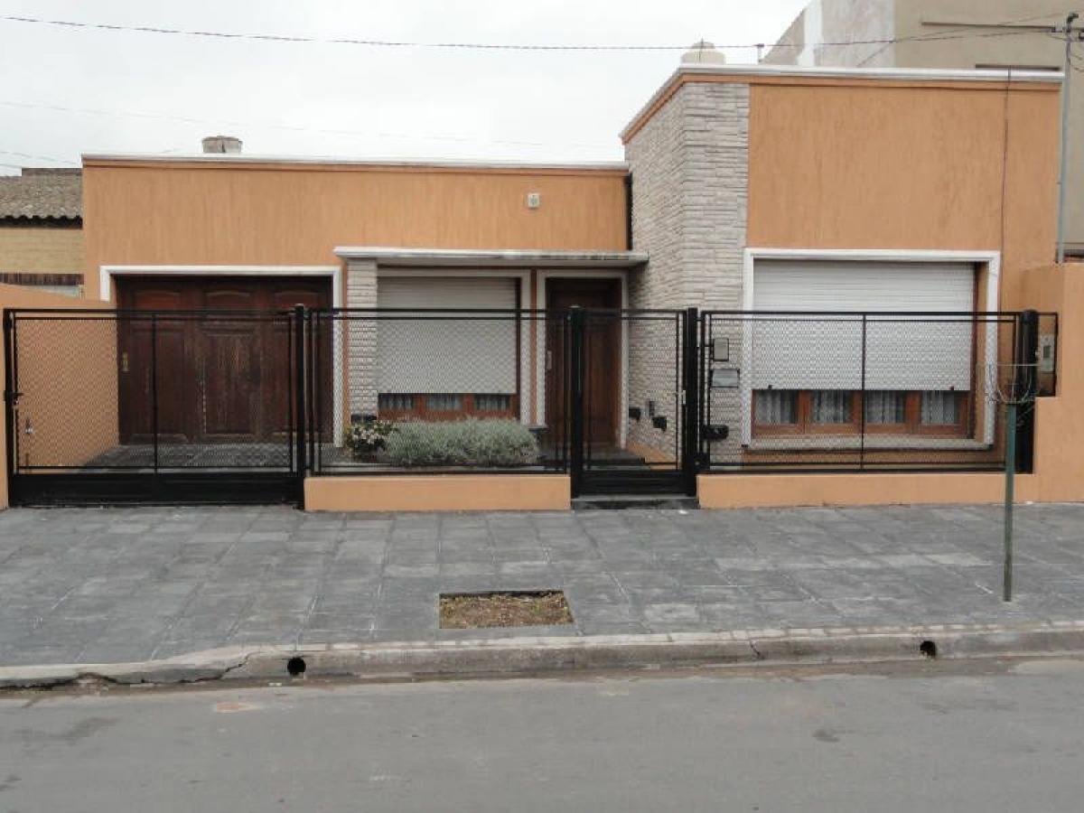 3 bedrooms House in Buenos Aires, Argentina No. 67600