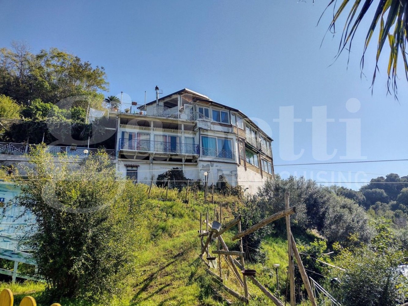 220m² Building in Bacoli, Italy No. 135377