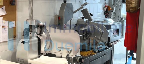 Imóvel comercial de 1 divisão em Bologna, Italy N.º 163406 12