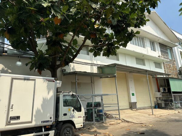 300m² Villa in District 7, Vietnam No. 7600