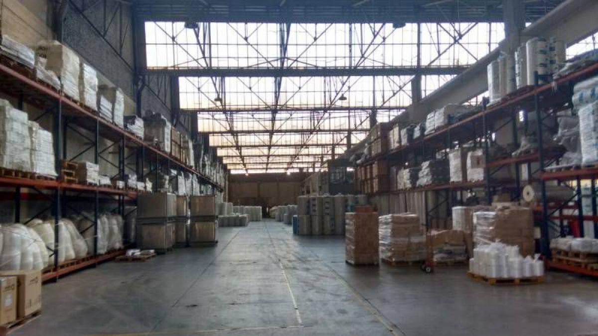 3700m² Building in Moron, Argentina No. 107307