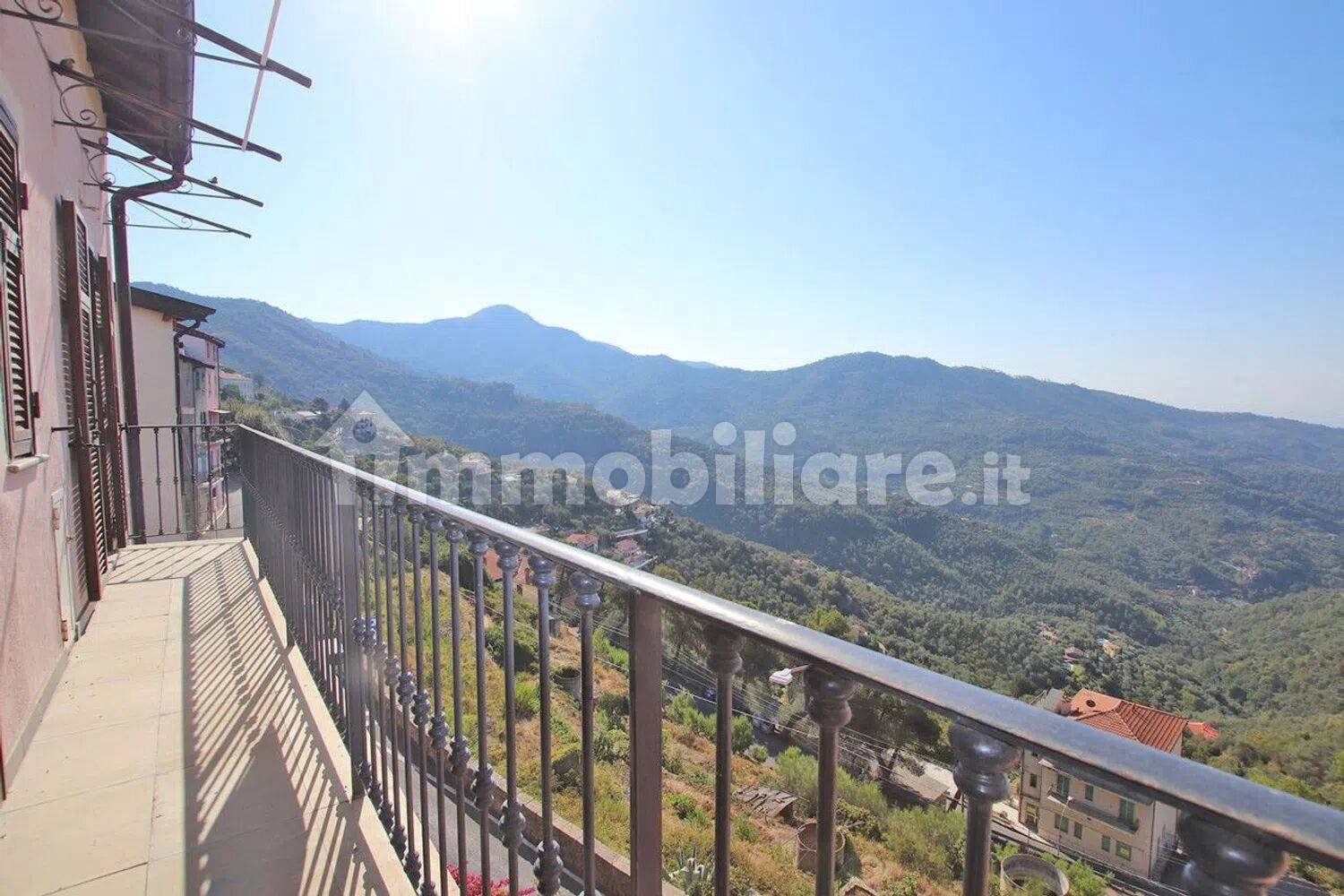 3 Schlafzimmer Wohnung in Perinaldo, Italy, Nr. 398959