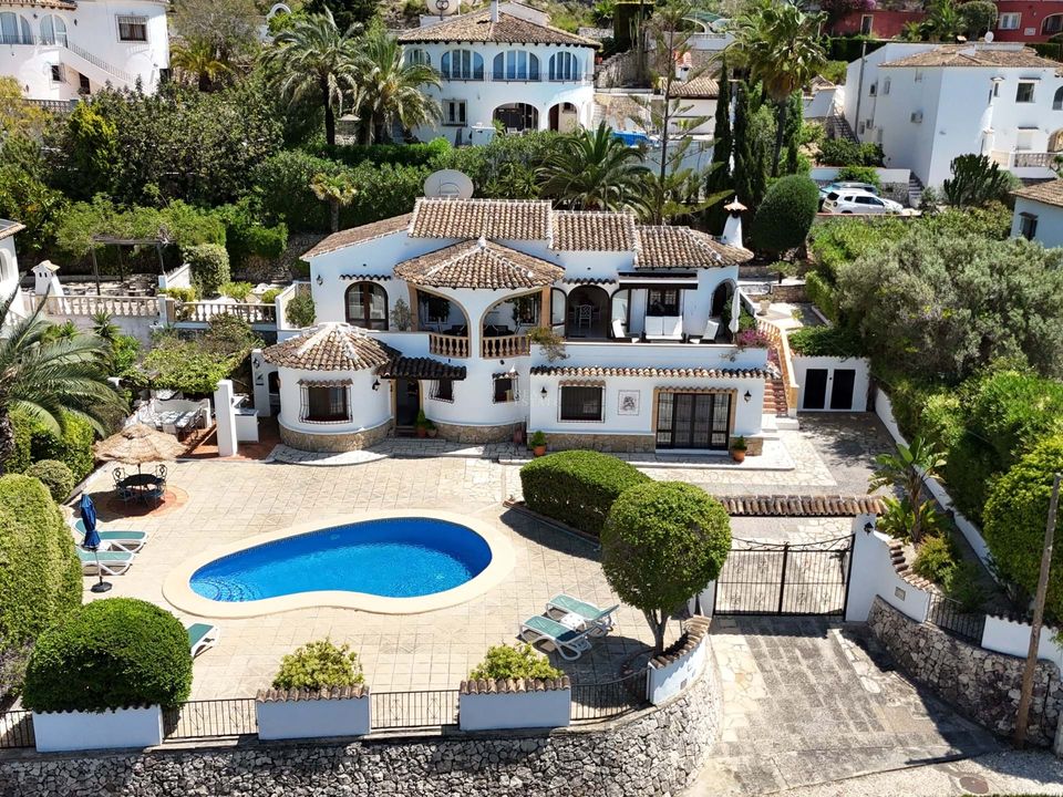 4 bedrooms Villa in Alicante, Spain No. 282323