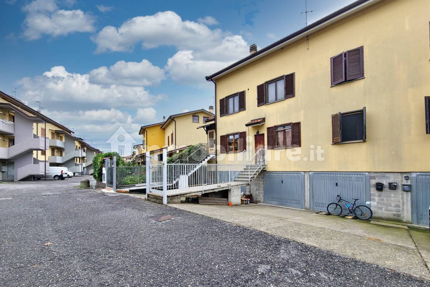 3 Schlafzimmer Wohnung in Comazzo, Italy, Nr. 265502