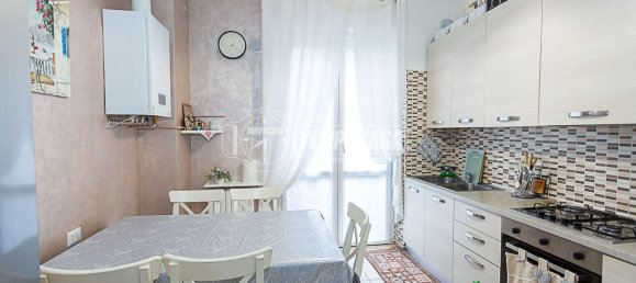 Apartamento de 4 divisões em Crema, Italy N.º 41297 3