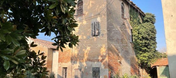 18 rooms House in Ferrara, Italy No. 82267 10