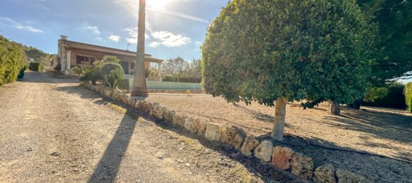 4 bedrooms House in Sineu, Spain No. 41572 41