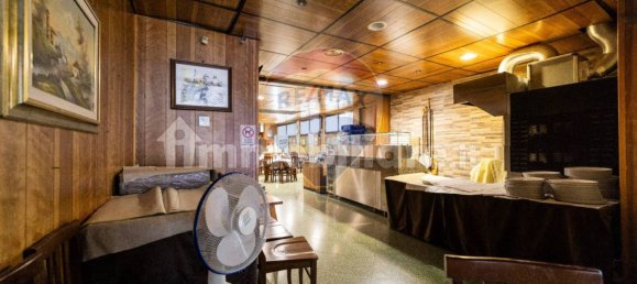 Imóvel comercial em Bari, Italy 320 m² N.º 329992 5