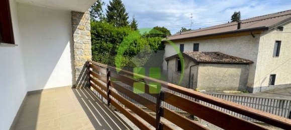 3 rooms Apartment in Gazzaniga, Italy No. 263039 2