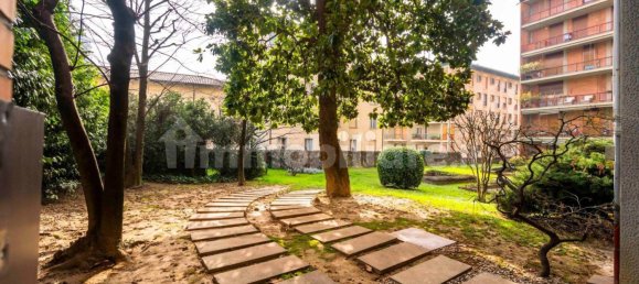 3 bedrooms Apartment in Bergamo, Italy No. 15369 5