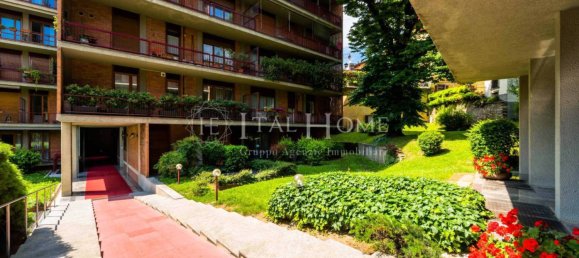 3 bedrooms Apartment in Bergamo, Italy No. 15369 4