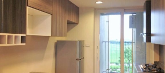 Apartamento de 2 dormitorios en Long Bien, Vietnam No. 3592 3