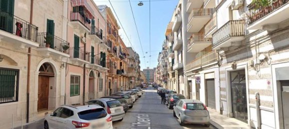 3 rooms Apartment in Bari, Italy No. 41886 4