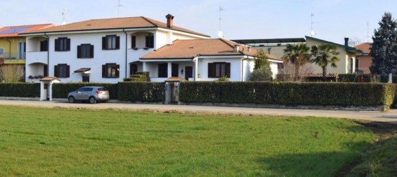 Villa de 2 habitaciónes en Magenta, Italy No. 142755 18